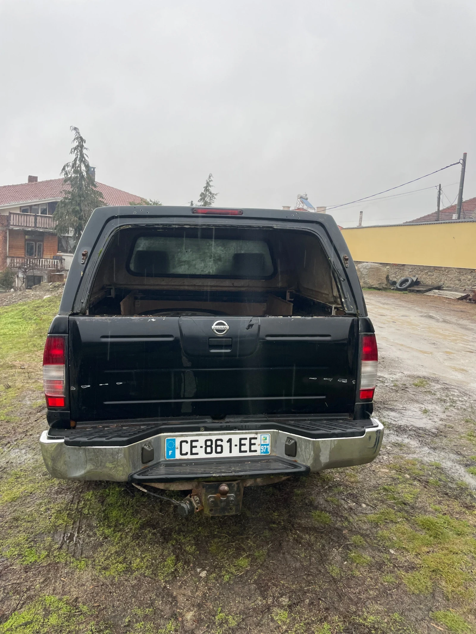 Nissan Navara 2.5 TDI , снимка 3 - Автомобили и джипове - 53869001