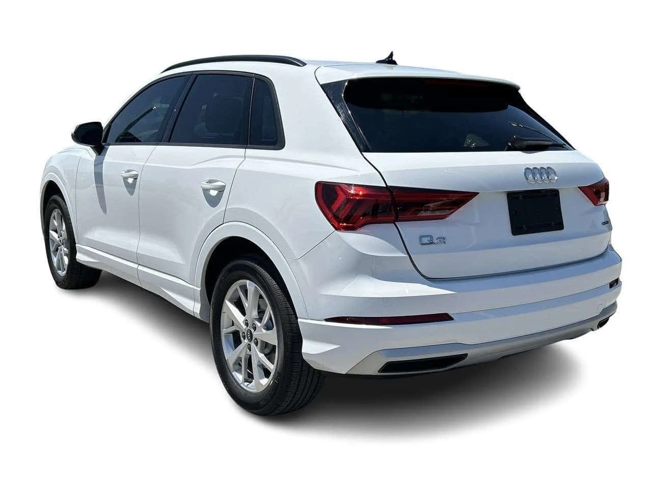 Audi Q3 * 45 2.0T Komfort | One Owner Accident Free * CARF, снимка 10 - Автомобили и джипове - 54792869