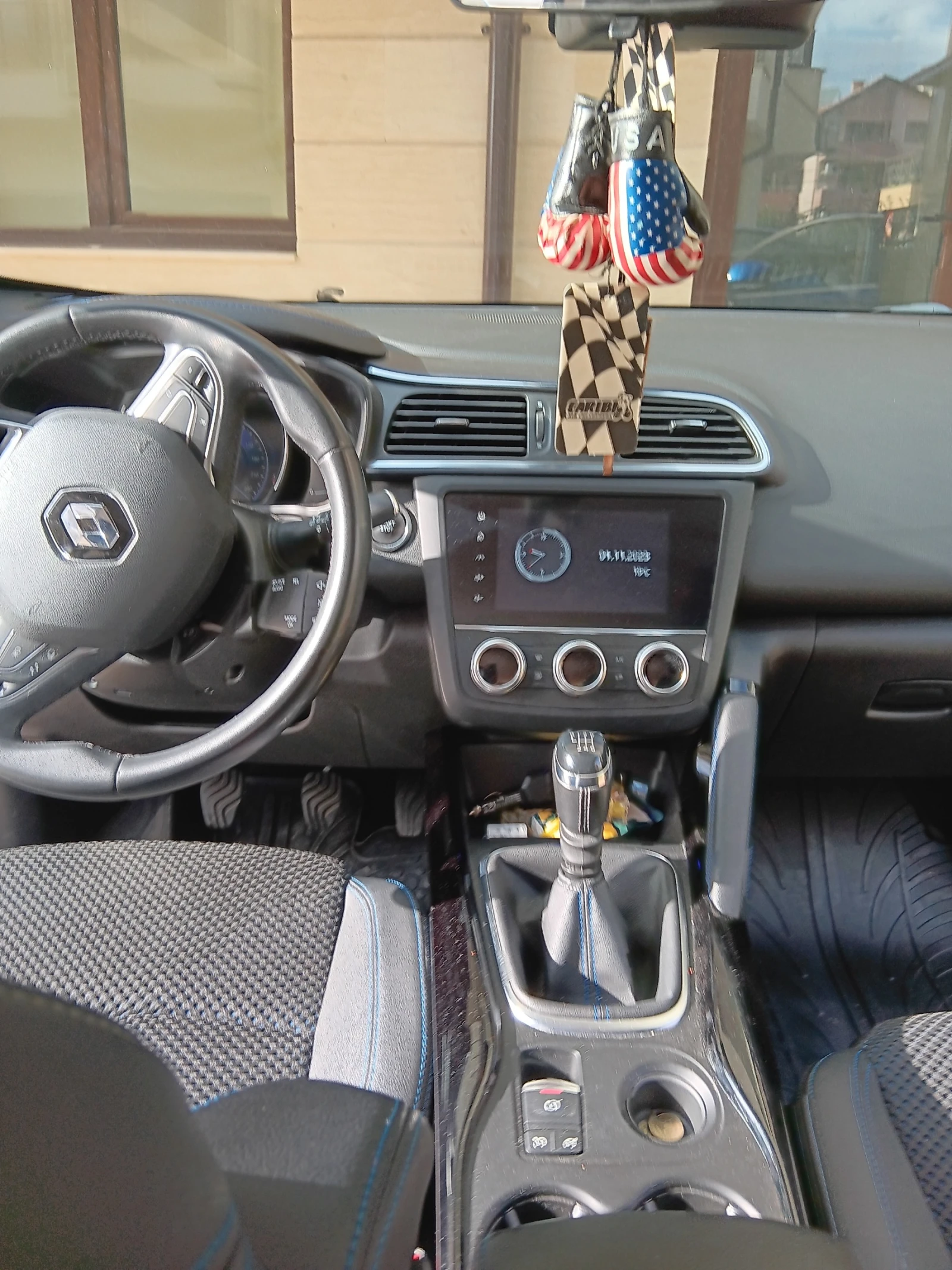 Renault Kadjar, снимка 4 - Автомобили и джипове - 55725935