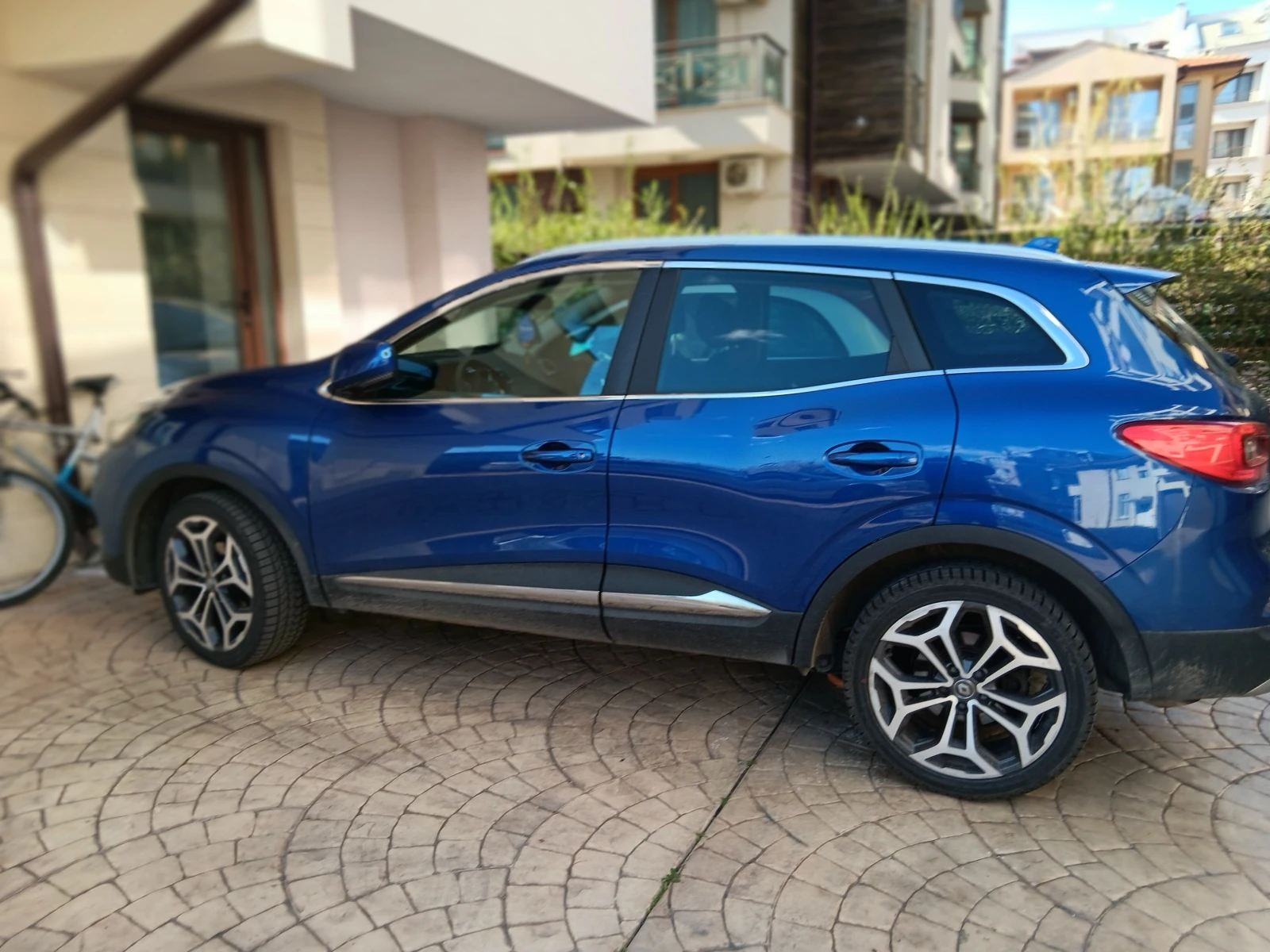 Renault Kadjar, снимка 7 - Автомобили и джипове - 55725935