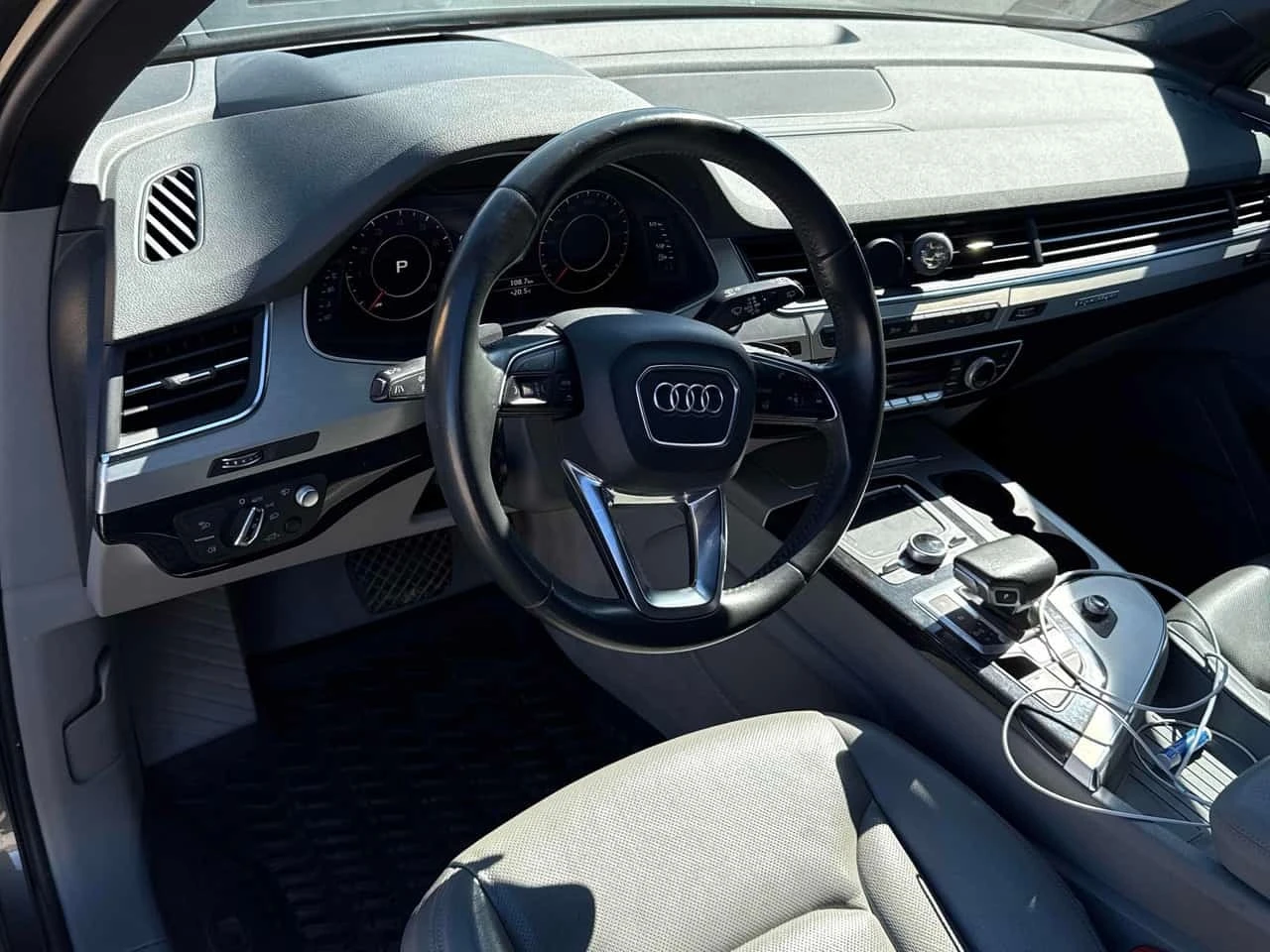Audi Q7 Technik | CARFAX | АВТОКРЕДИТ БЕЗ ПЪРВОНАЧАЛНА , снимка 7 - Автомобили и джипове - 56206453