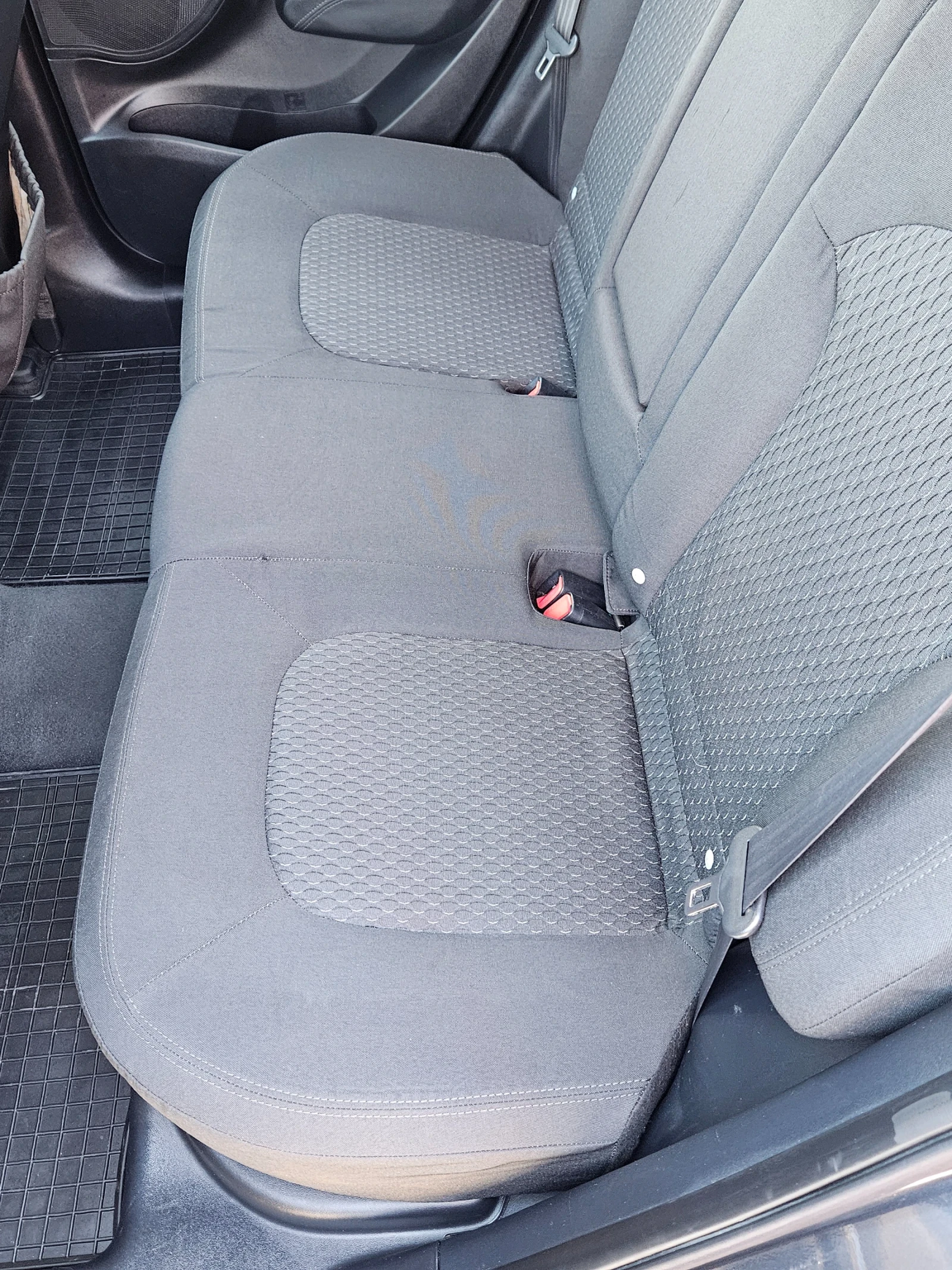 Hyundai IX35 2.0CRDI, снимка 8 - Автомобили и джипове - 56378056