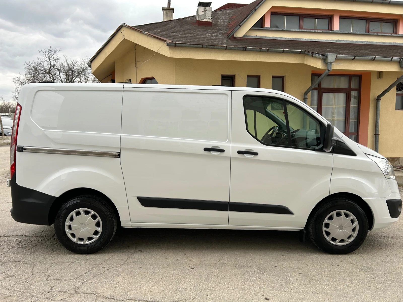 Ford Transit Custom 2.2TDCI 101k.c. ЕВРО 5, снимка 4 - Бусове и автобуси - 53904747