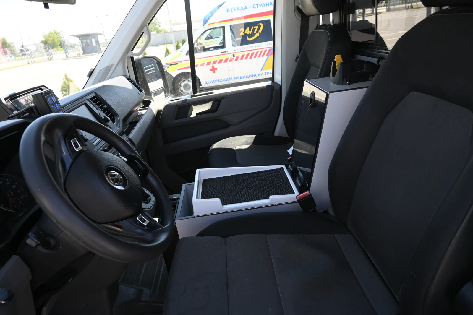 VW Crafter 2.0 TDI , снимка 6 - Бусове и автобуси - 56725419