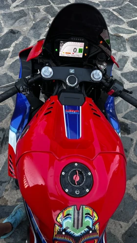 Honda Cbr Fireblade RR-R, снимка 8