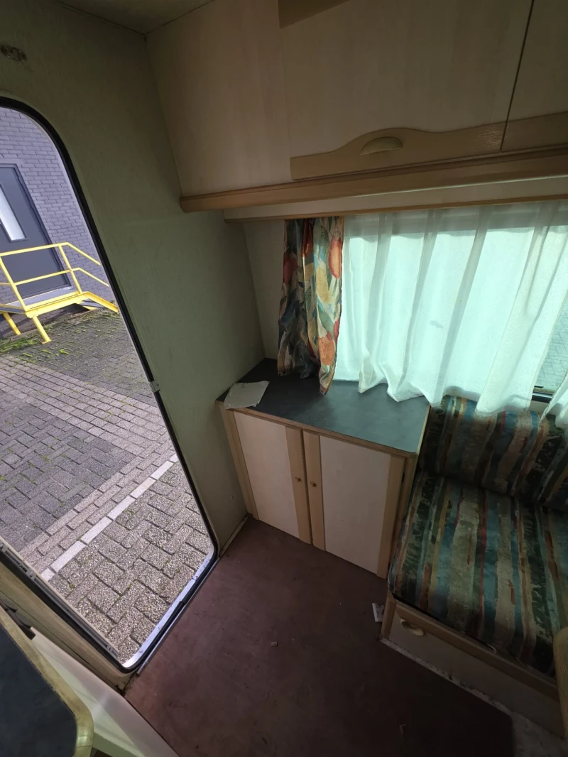 Каравана Adria Nova, снимка 5 - Каравани и кемпери - 52756362