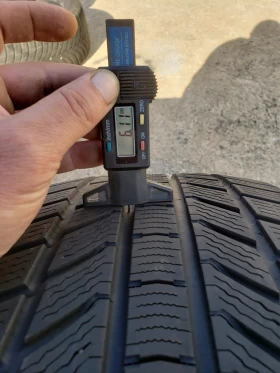Гуми Зимни 245/40R18, снимка 9