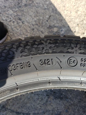 Гуми Зимни 245/40R18, снимка 8