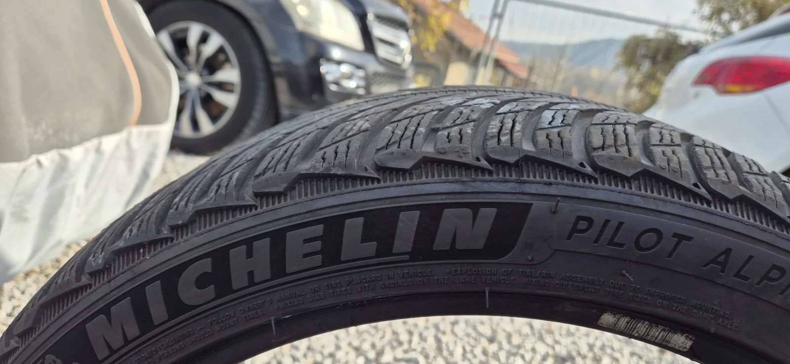 ���� 225/40R18 | Mobile.bg � ����������� 2