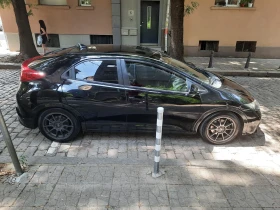 Honda Civic 1.8 Vtec-Автоматик, снимка 2