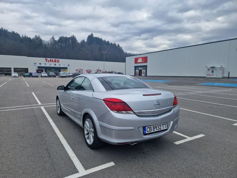 Opel Astra 1.8, снимка 8 - Автомобили и джипове - 47299479