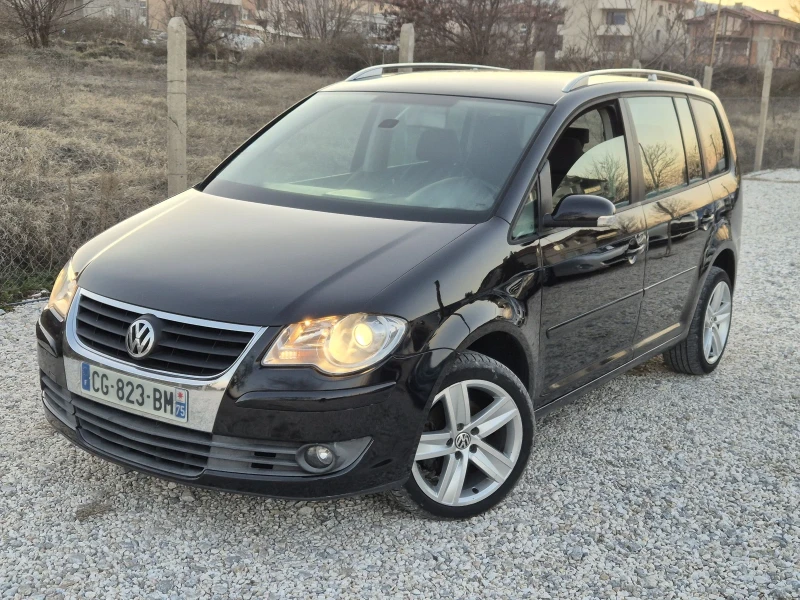 VW Touran 1.9 TDI, снимка 1 - Автомобили и джипове - 49044359