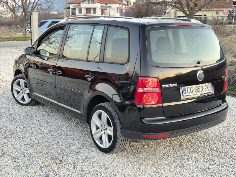 VW Touran 1.9 TDI, снимка 4 - Автомобили и джипове - 49044359