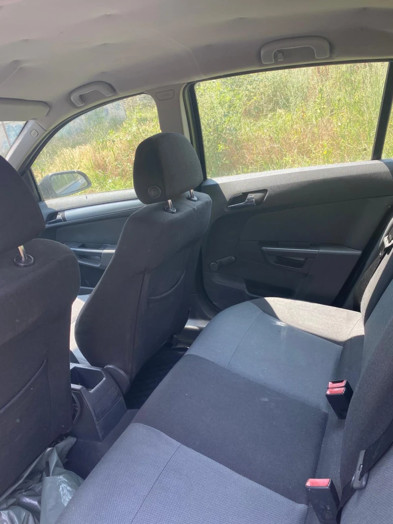 Opel Astra 1.7CDTI, снимка 4 - Автомобили и джипове - 52502473