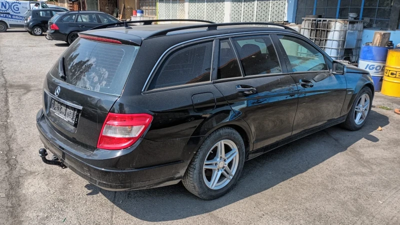 Mercedes-Benz C 220, снимка 6 - Автомобили и джипове - 51676058