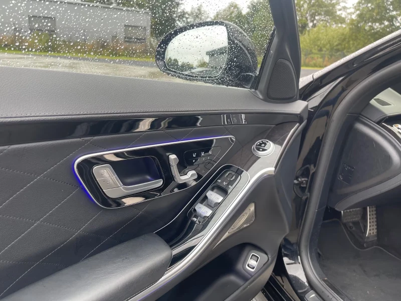 Mercedes-Benz S 580 e/AMG/510HP/NIGHT-P./LONG/HUD/PANO/360/ACC/826f, снимка 10 - Автомобили и джипове - 52036255