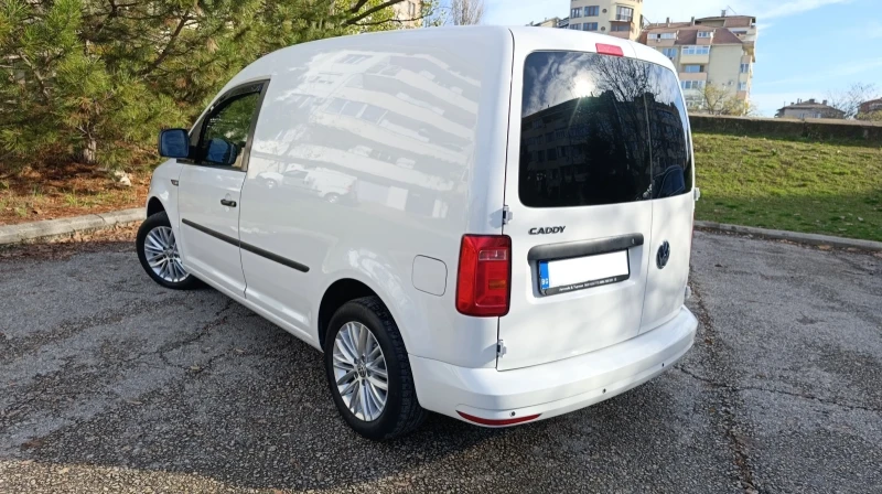 VW Caddy 2.0TDI 102к.с.DSG, снимка 12 - Автомобили и джипове - 52388182