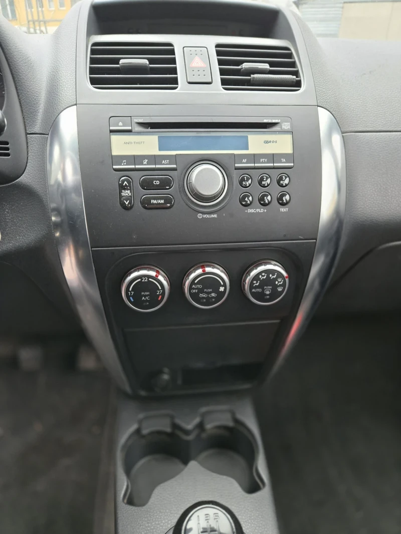 Suzuki SX4 1.6, снимка 12 - Автомобили и джипове - 52594059