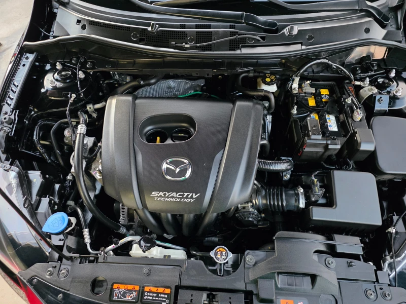 Mazda 2 1.5I-116к.с SKYACTIV-G Revolution-ШВЕЙЦАРИЯ, снимка 17 - Автомобили и джипове - 52710490