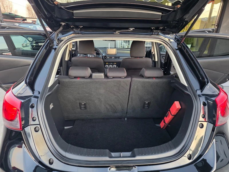 Mazda 2 1.5I-116к.с SKYACTIV-G Revolution-ШВЕЙЦАРИЯ, снимка 16 - Автомобили и джипове - 52710490