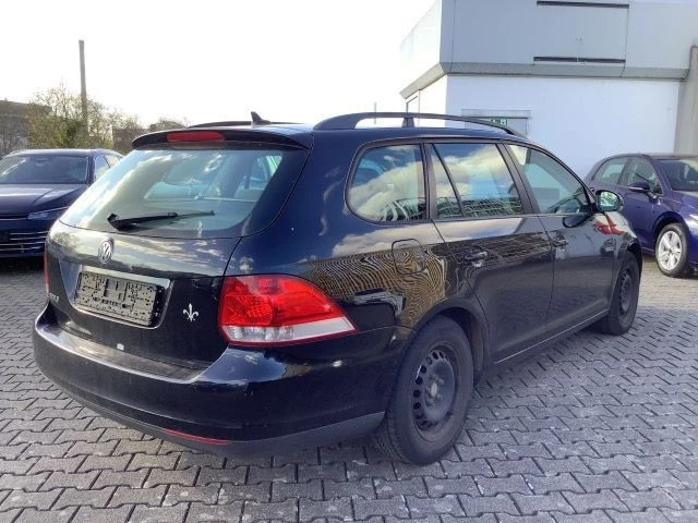 VW Golf 1.9 TDI BLS Германия Нави Климатроник 1-Собственик, снимка 4 - Автомобили и джипове - 54046141