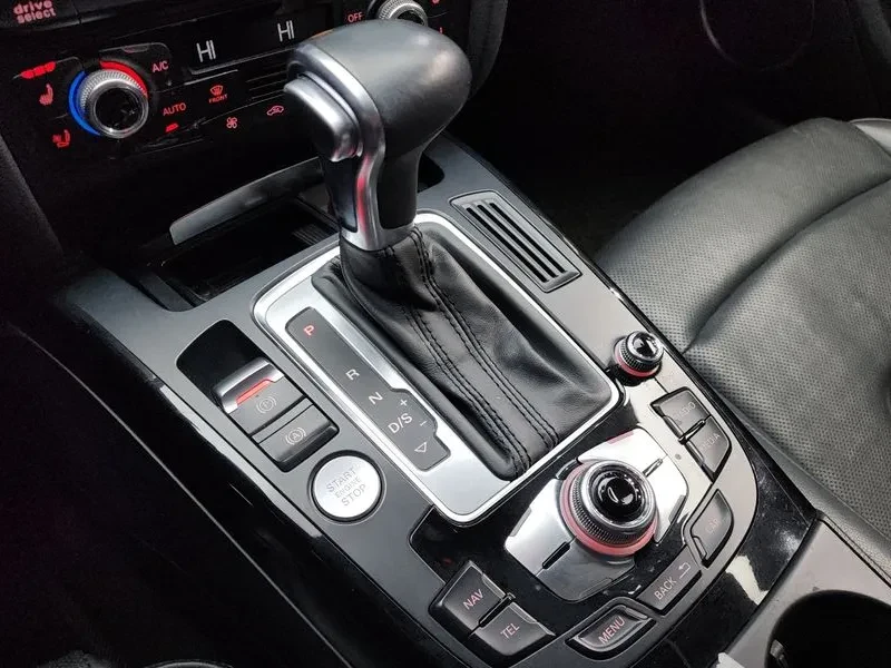 Audi A5 2.0 TDI Quattro, снимка 17 - Автомобили и джипове - 55032580