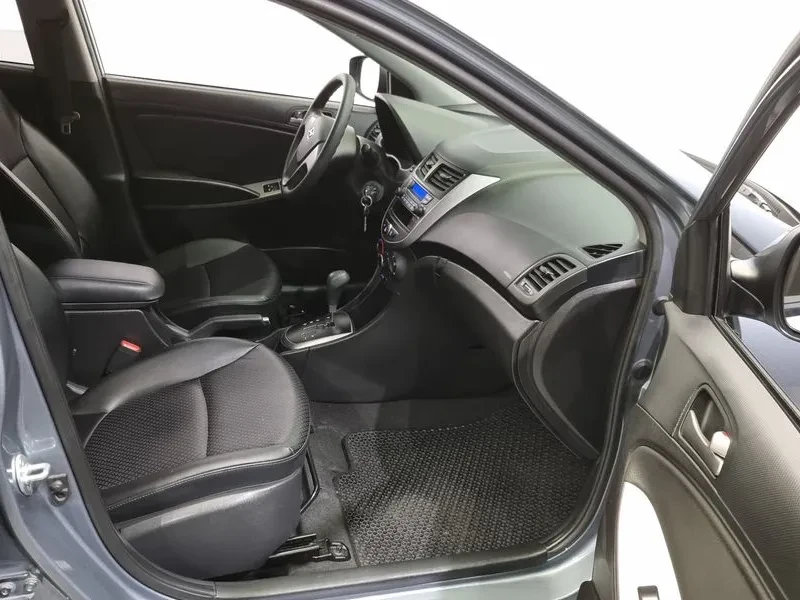 Hyundai Accent 39184189, снимка 10 - Автомобили и джипове - 56574747