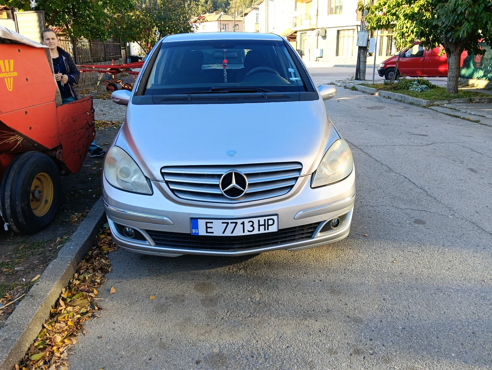 Mercedes-Benz B 180, снимка 1