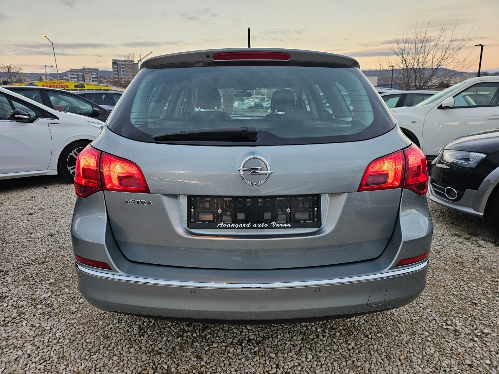 Opel Astra 1.4T, GPL, Cosmo, Facelift  - изображение 5