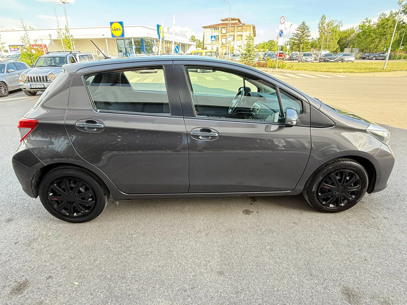 Toyota Yaris * 1.0L* CAMERA* EURO5B* PERFEKTNA*  - изображение 4