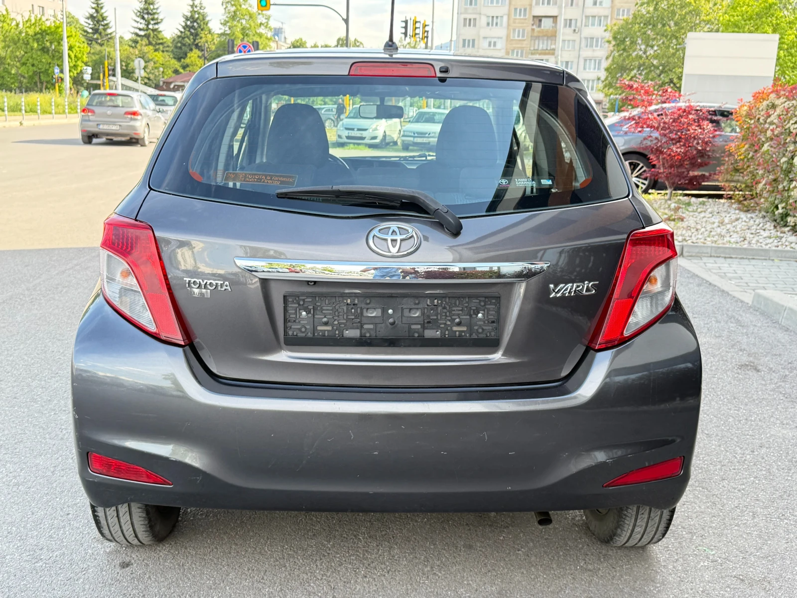 Toyota Yaris * 1.0L* CAMERA* EURO5B* PERFEKTNA*  - изображение 6