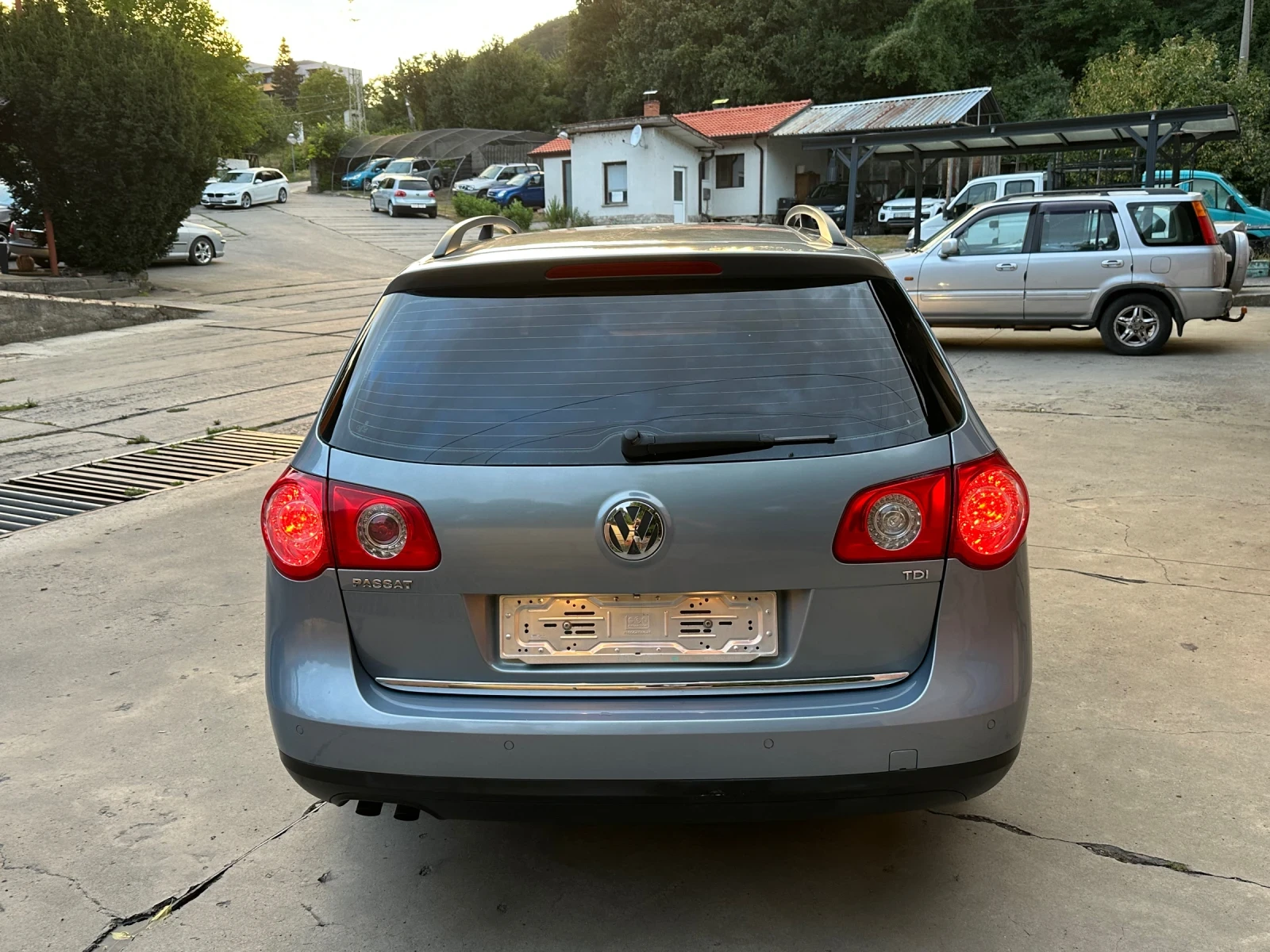 VW Passat 1.9TDI Много Запазен - изображение 5