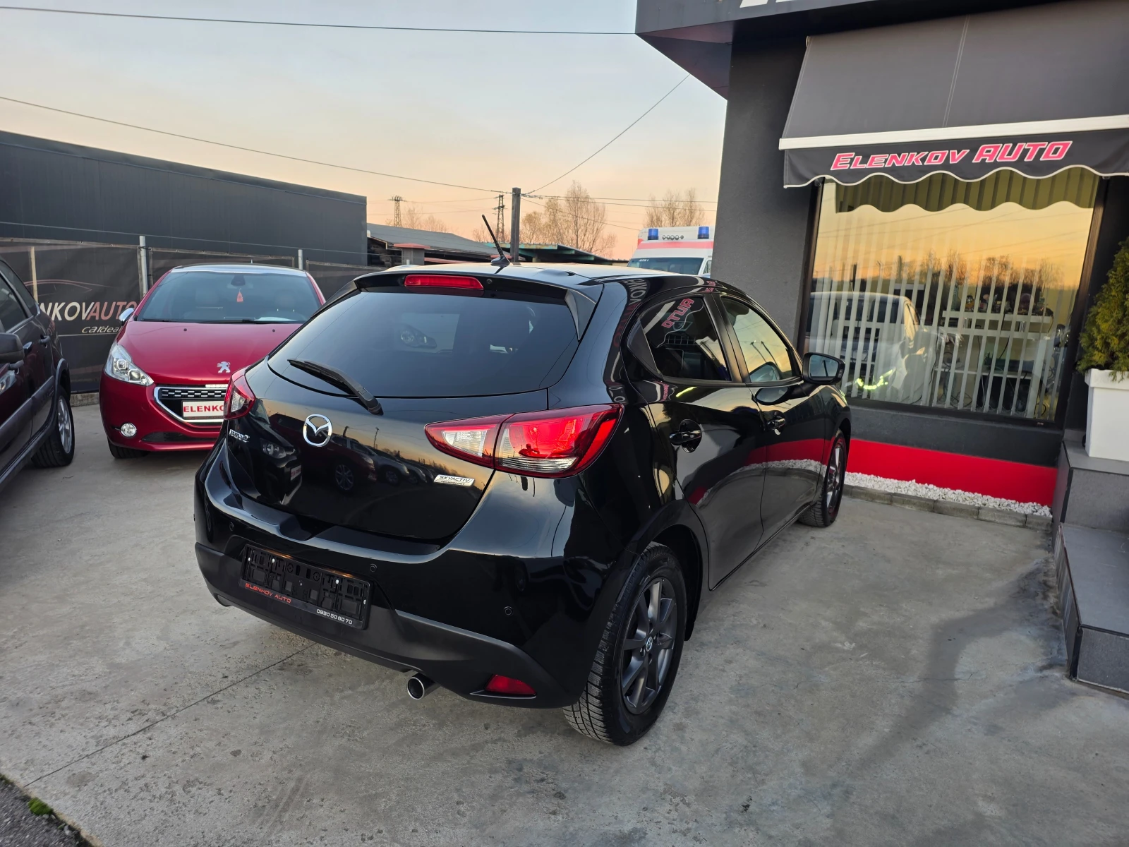 Mazda 2 1.5I-116к.с SKYACTIV-G Revolution-ШВЕЙЦАРИЯ - изображение 8