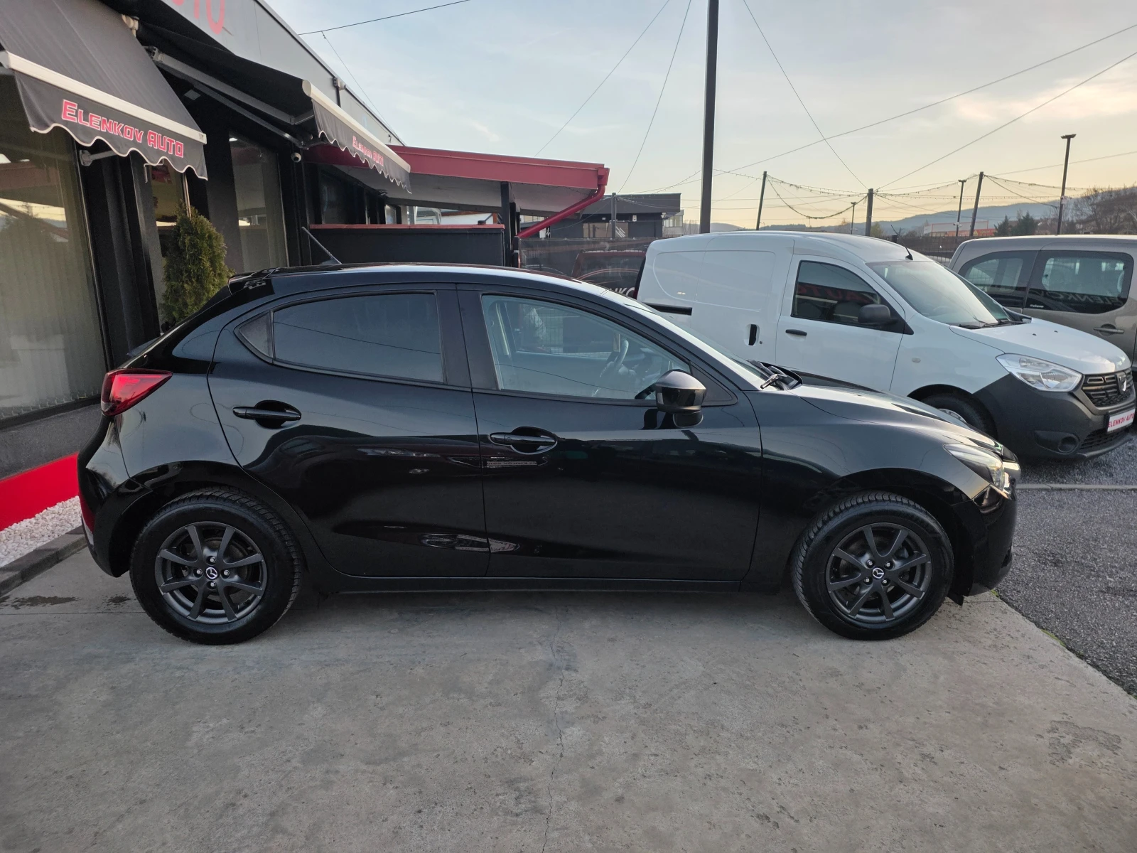 Mazda 2 1.5I-116к.с SKYACTIV-G Revolution-ШВЕЙЦАРИЯ - изображение 5