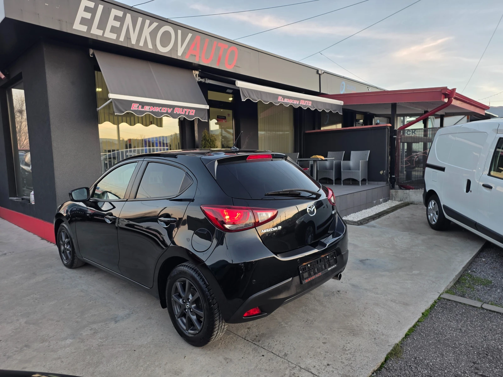 Mazda 2 1.5I-116к.с SKYACTIV-G Revolution-ШВЕЙЦАРИЯ - изображение 6