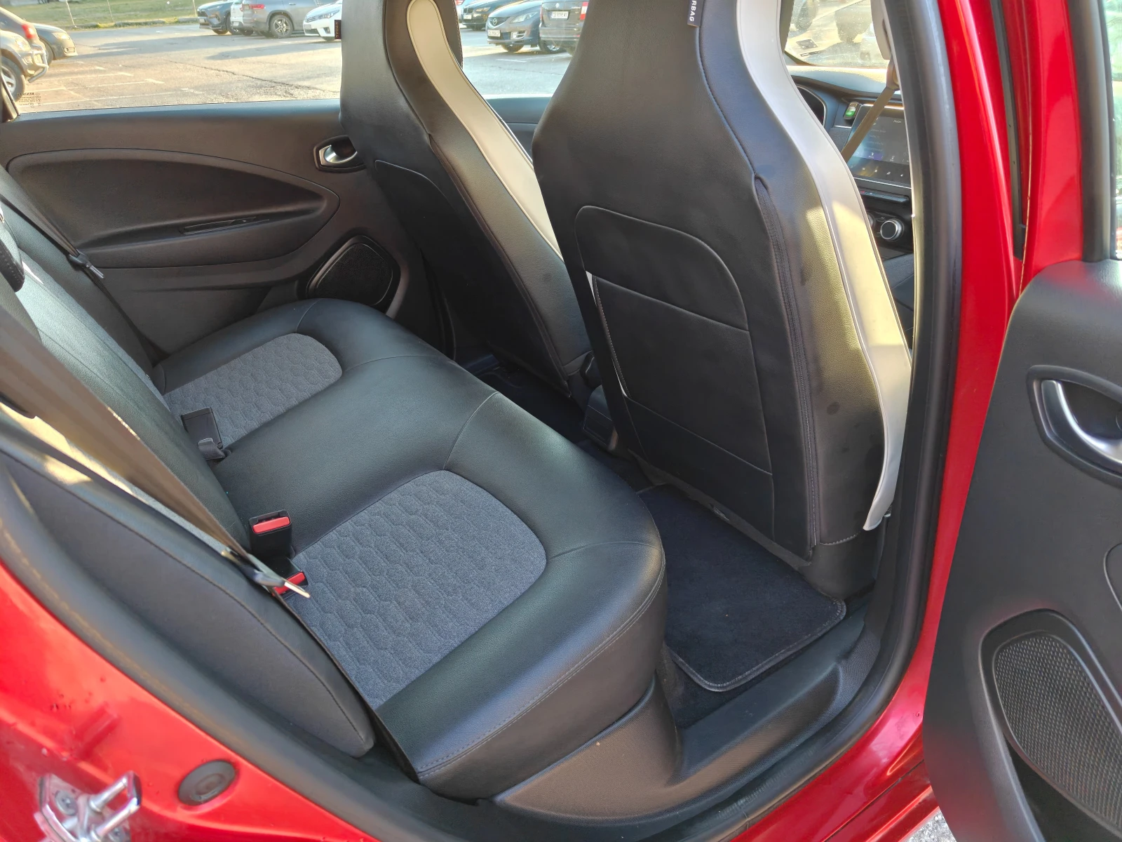 Renault Zoe R135 CCS, снимка 12 - Автомобили и джипове - 53660577