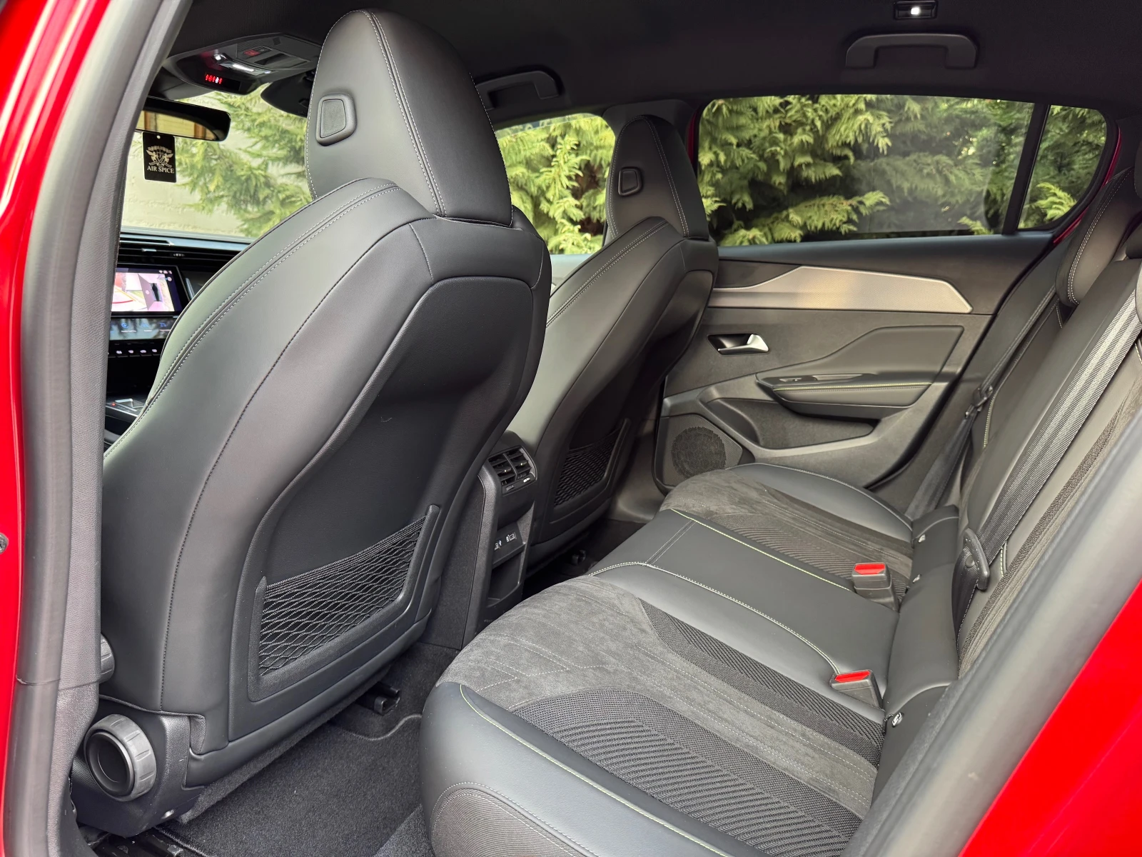 Peugeot 308 1.5HDI GT-LINE  EAT8 MATRIX KEYLESS-GO 53000km!!!, снимка 12 - Автомобили и джипове - 53714240