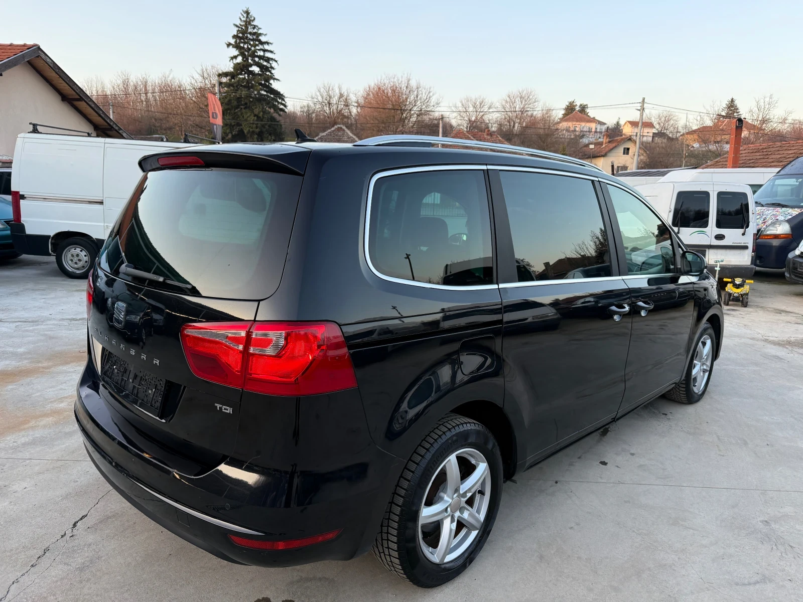 Seat Alhambra 2.0TDI FULL HIGHLINE FACELIFT, снимка 5 - Автомобили и джипове - 53862842