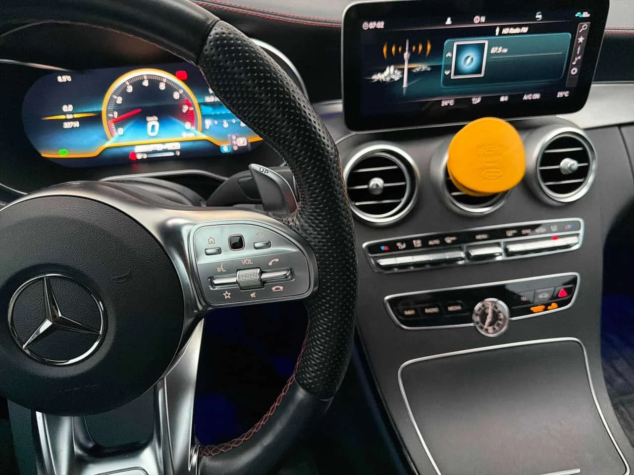 Mercedes-Benz C 43 AMG * CARFAX * BURMESTER * KEYLESS, снимка 9 - Автомобили и джипове - 53992011