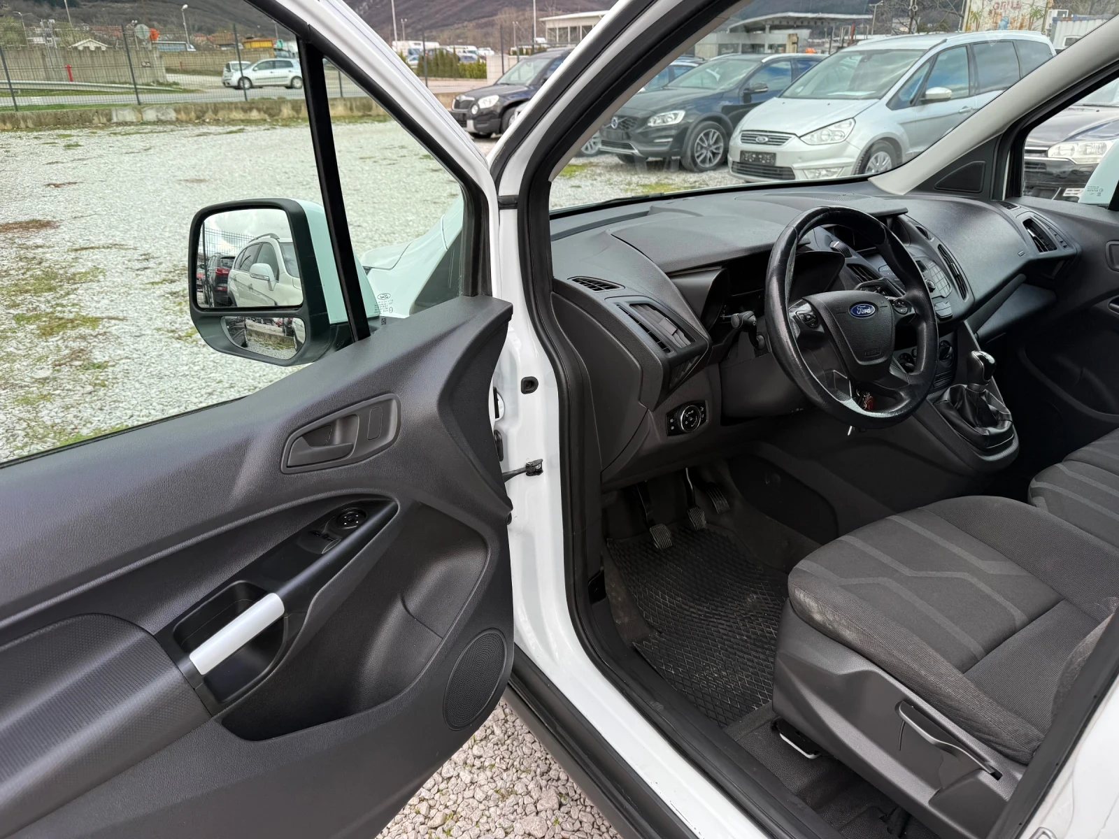 Ford Connect 1.5TDCI LONG, снимка 13 - Автомобили и джипове - 54030864