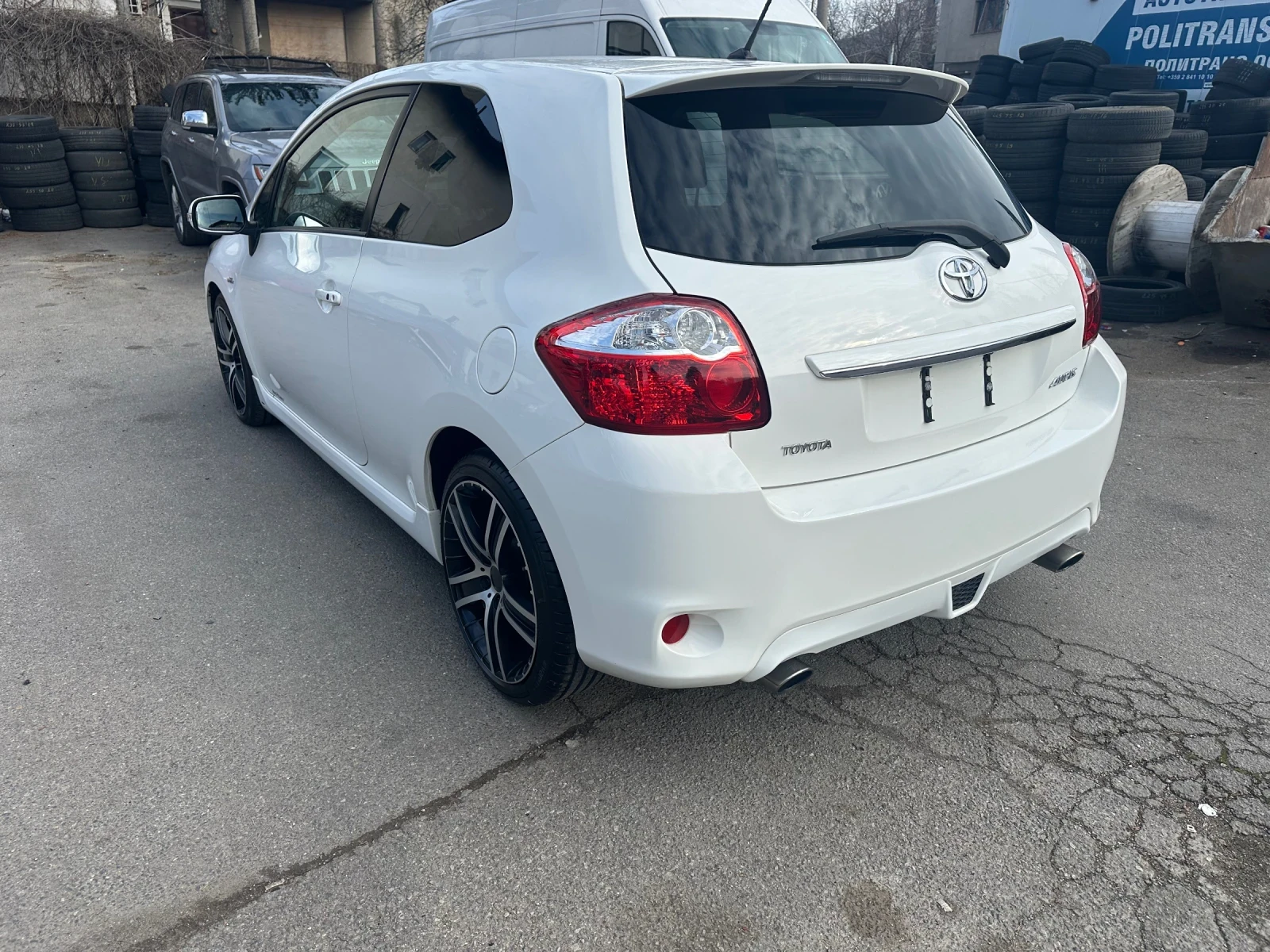 Toyota Auris, снимка 4 - Автомобили и джипове - 54089246