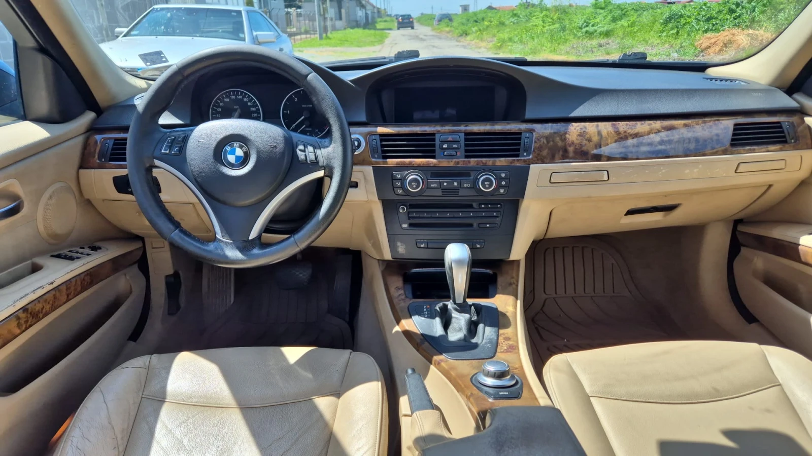 BMW 320 D, снимка 6 - Автомобили и джипове - 54303759