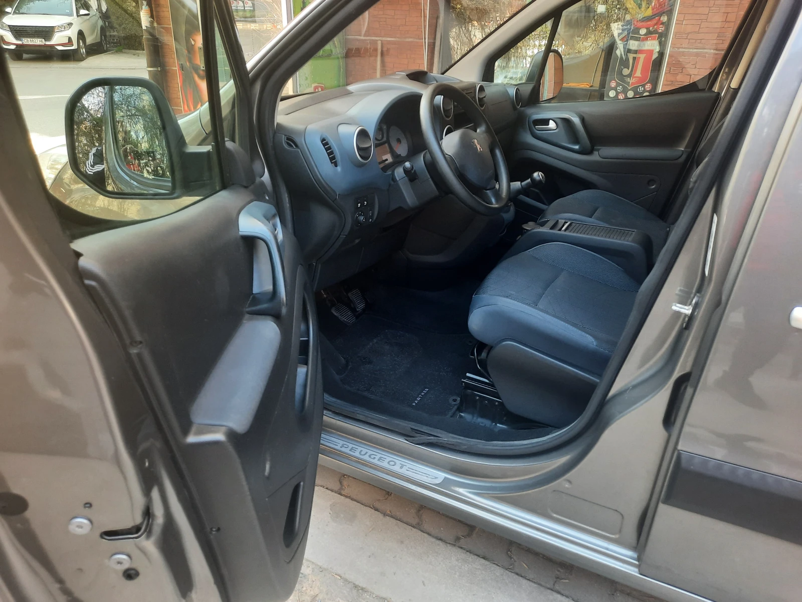 Peugeot Partner Tepee, снимка 10 - Автомобили и джипове - 54487082