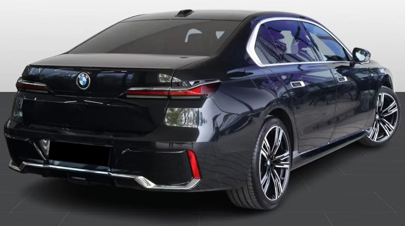 BMW 740 M-Sport xDrive, снимка 4 - Автомобили и джипове - 54789867