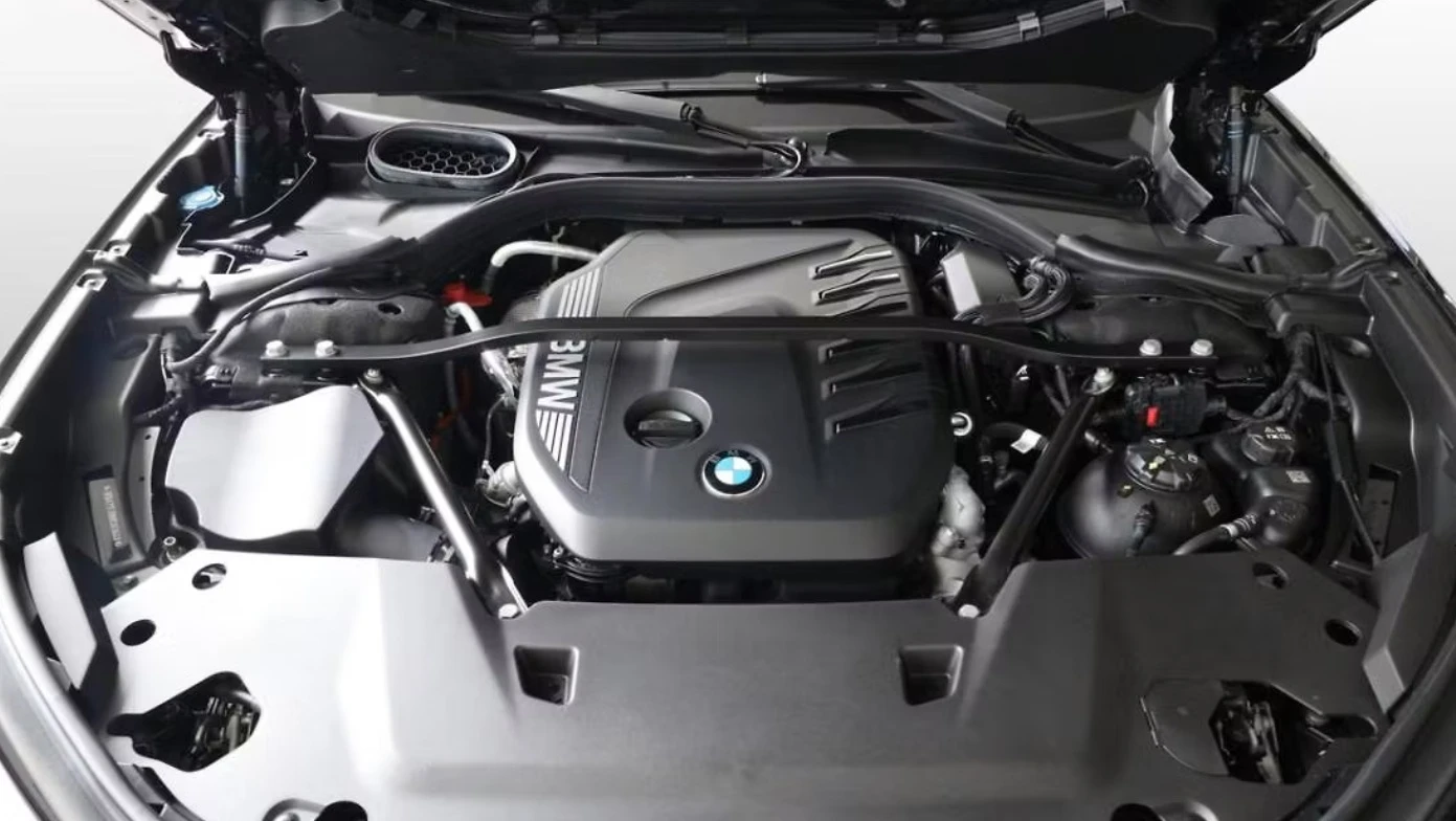 BMW 740 M-Sport xDrive, снимка 10 - Автомобили и джипове - 54789867