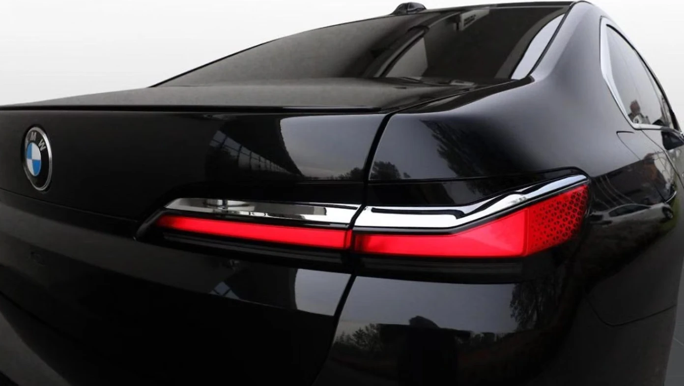 BMW 740 M-Sport xDrive, снимка 5 - Автомобили и джипове - 54789867