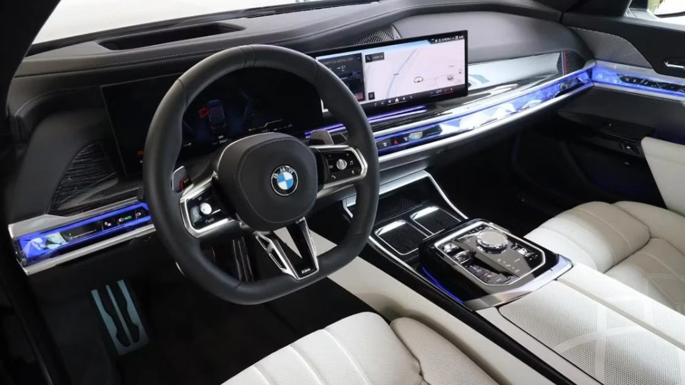 BMW 740 M-Sport xDrive, снимка 6 - Автомобили и джипове - 54789867