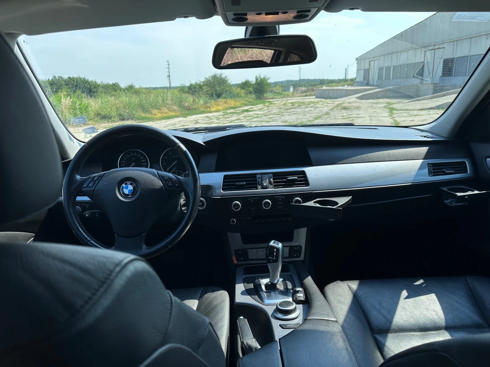 BMW 530, снимка 17 - Автомобили и джипове - 55113497