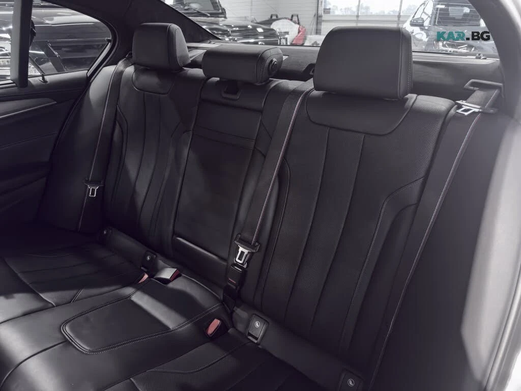 BMW M5 Harman/Kardon * HUD * АвтоКредит * (ЦЕНА ДО БГ) * , снимка 17 - Автомобили и джипове - 56089562