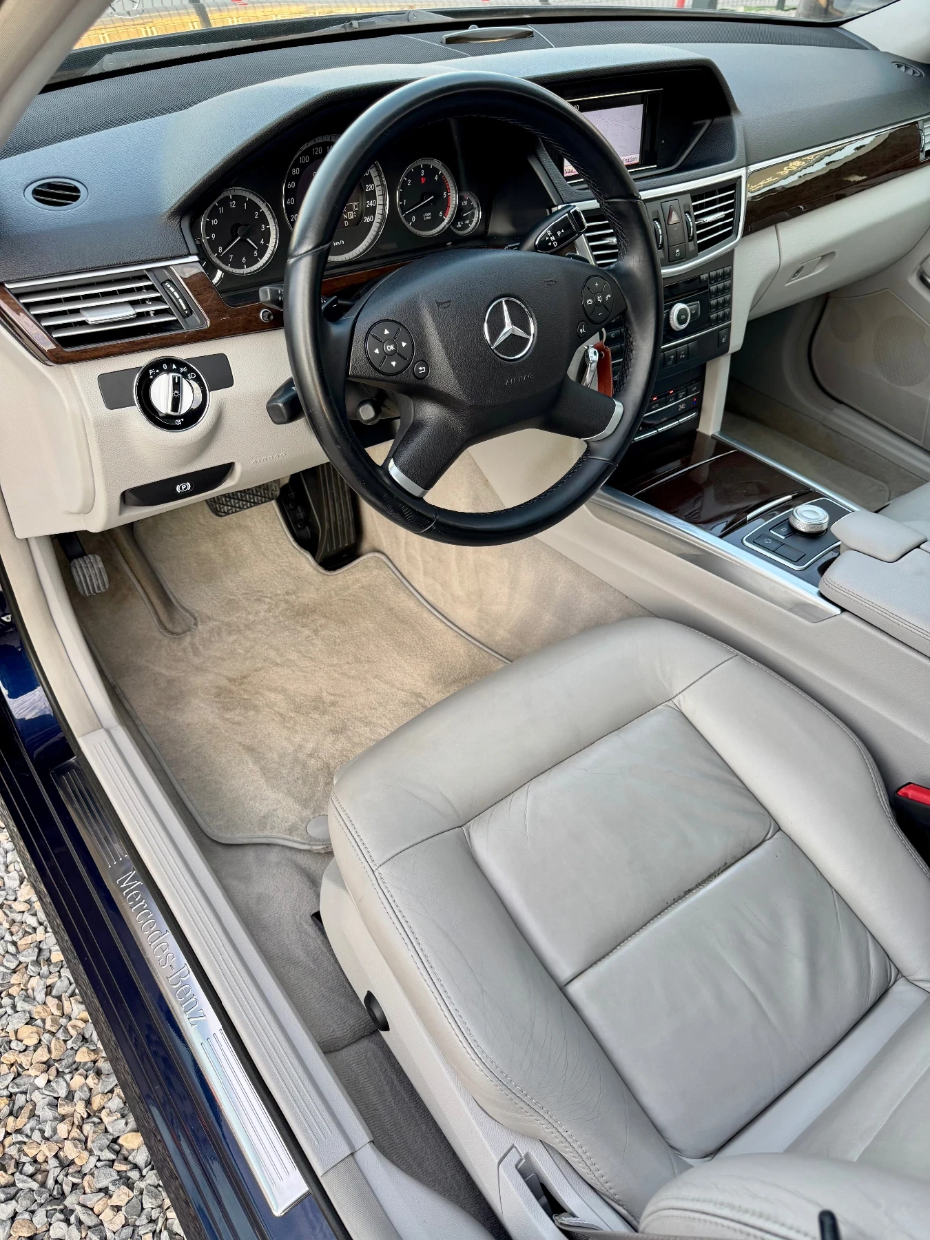 Mercedes-Benz E 350, снимка 10 - Автомобили и джипове - 56595486
